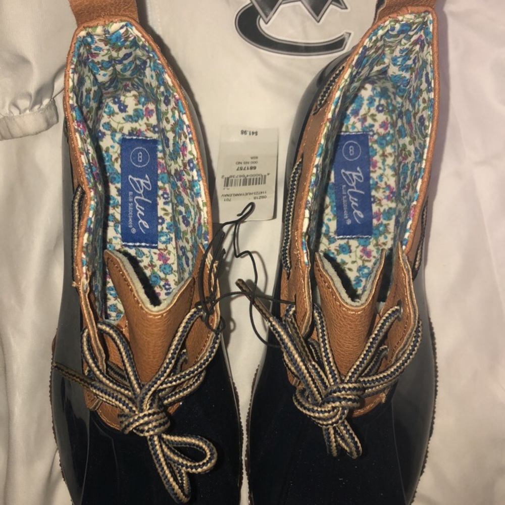 Duck boots